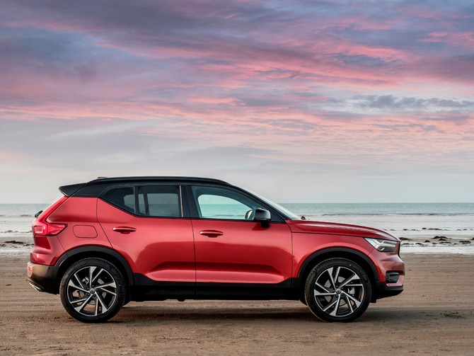 Тест-Драйв 7D: Volvo XC40